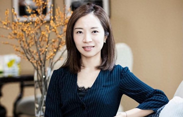 融凯配资 500亿, 浙江父女去IPO敲钟了